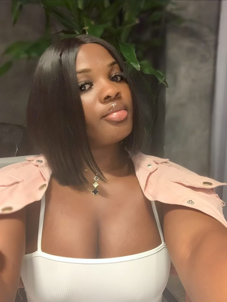 DvOoZnS6Gess-IMG_2457