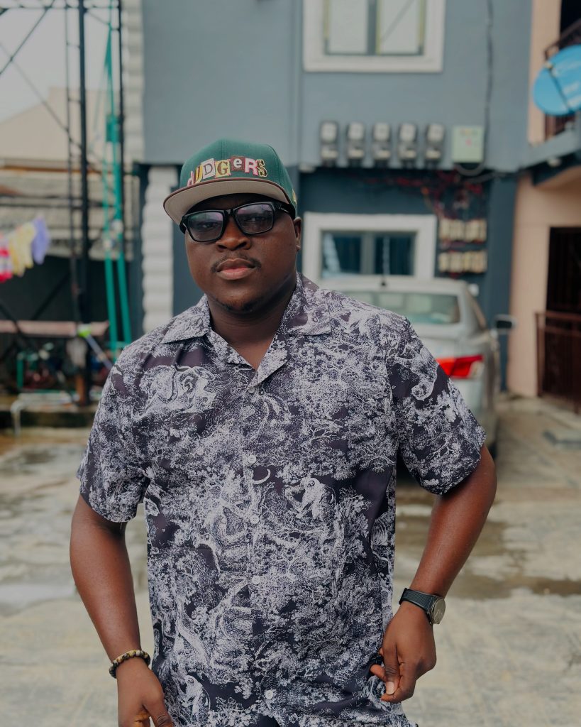 hAXJcbb844Te-B24DD604-F101-46E0-BD2F-F22B31F44C43